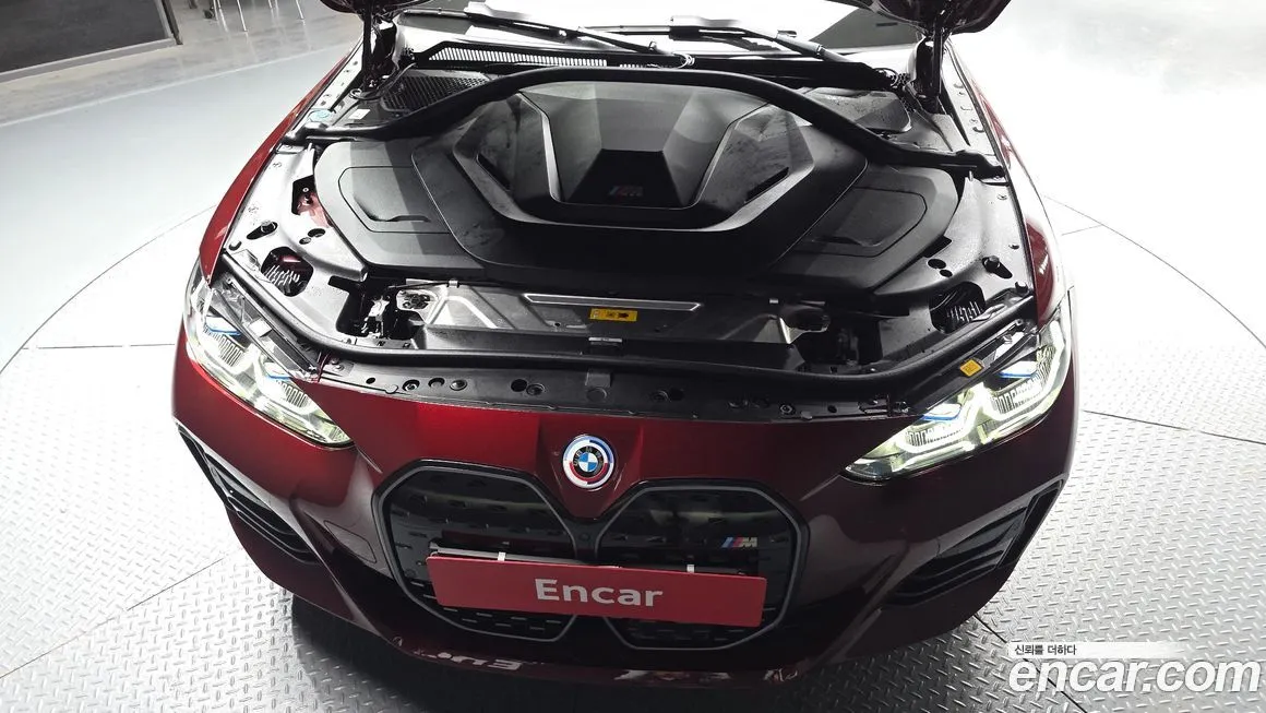 BMW i4 — фото 10