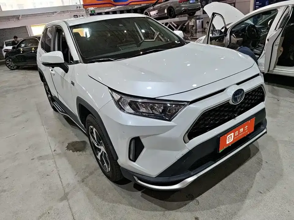 Toyota RAV4 Prime — фото 6