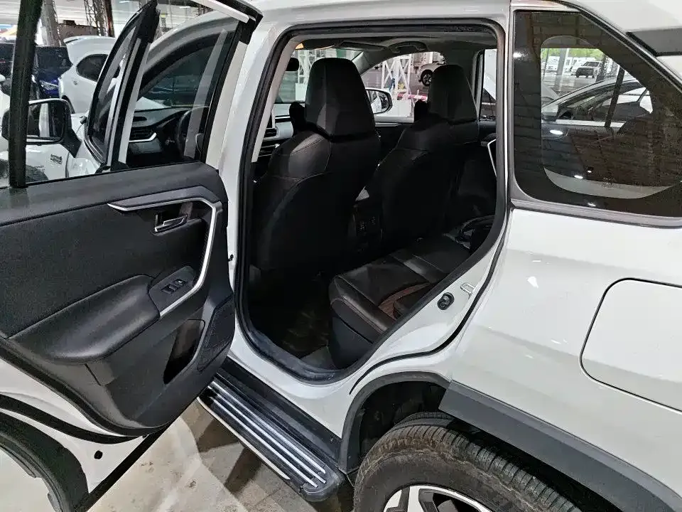 Toyota RAV4 Prime — фото 7