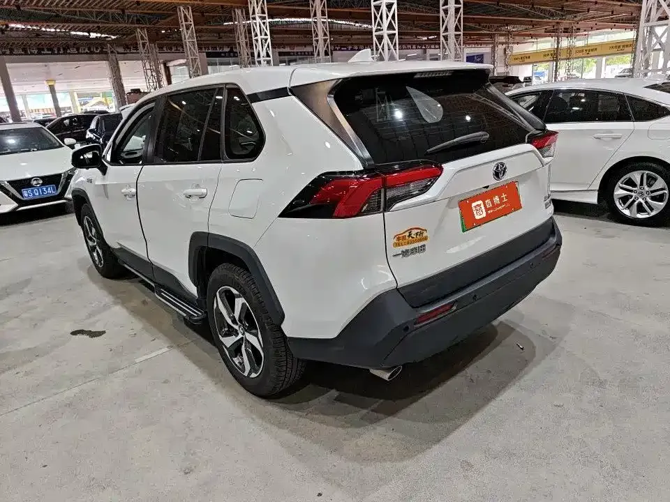 Toyota RAV4 Prime — фото 3