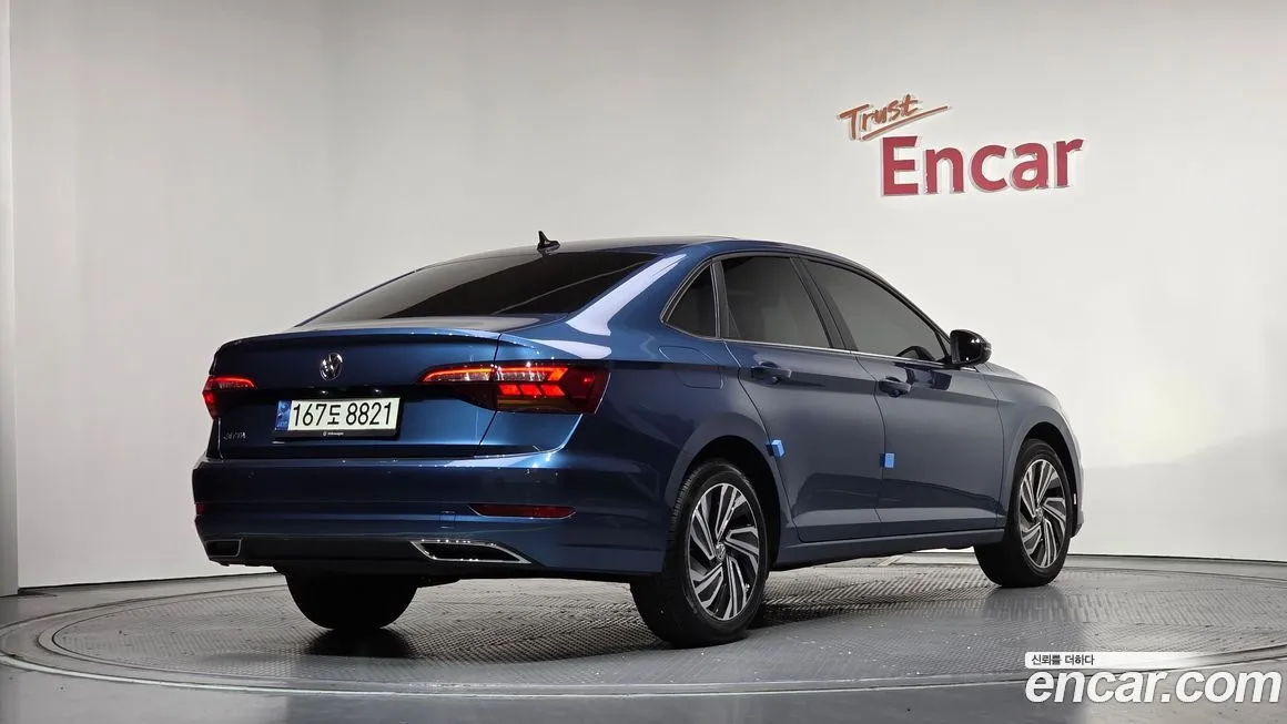 Volkswagen Jetta — фото 5