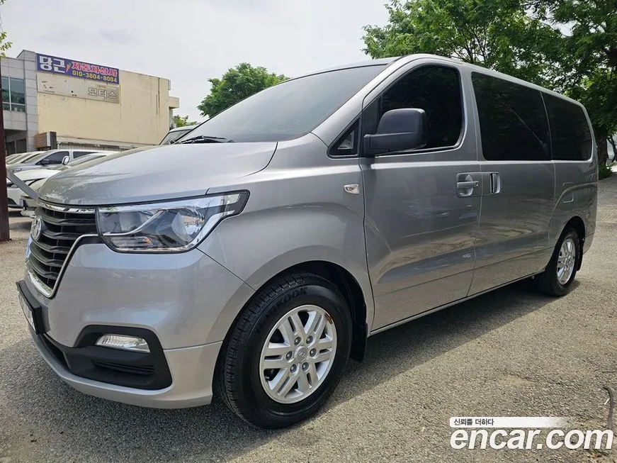 Hyundai Starex — фото 2