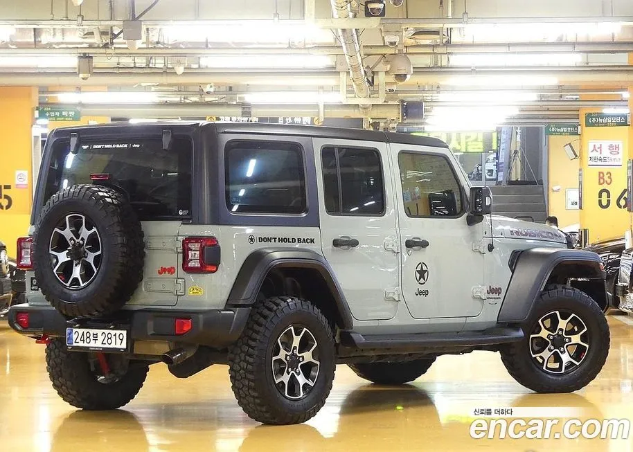 Jeep Wrangler — фото 9