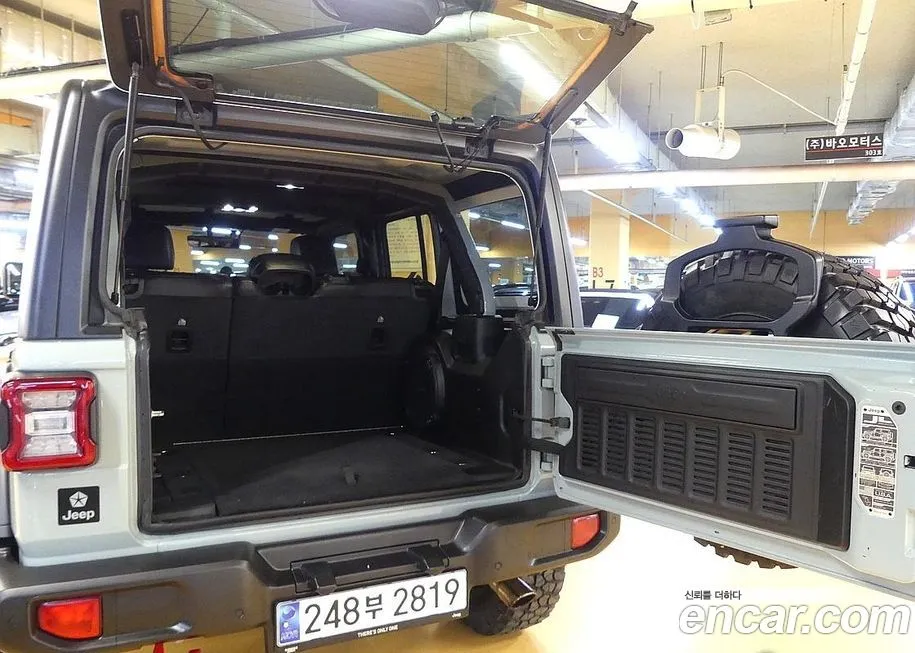 Jeep Wrangler — фото 3