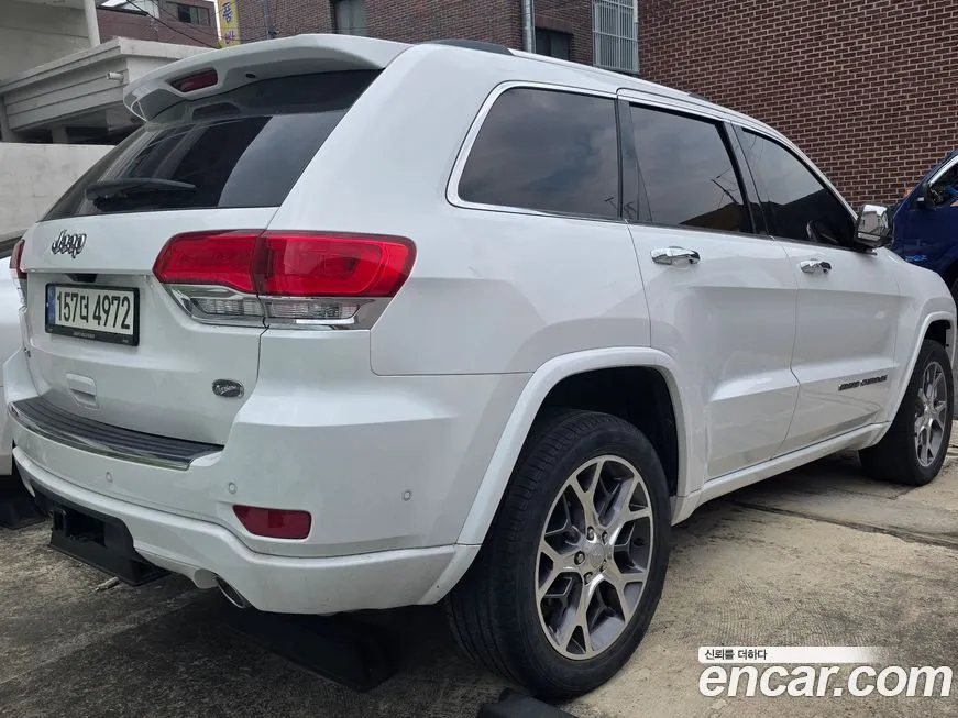 Jeep Cherokee — фото 8