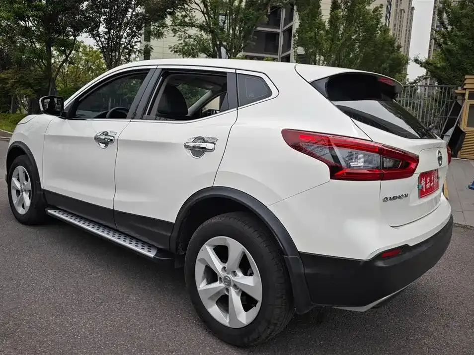 Nissan Qashqai — фото 5