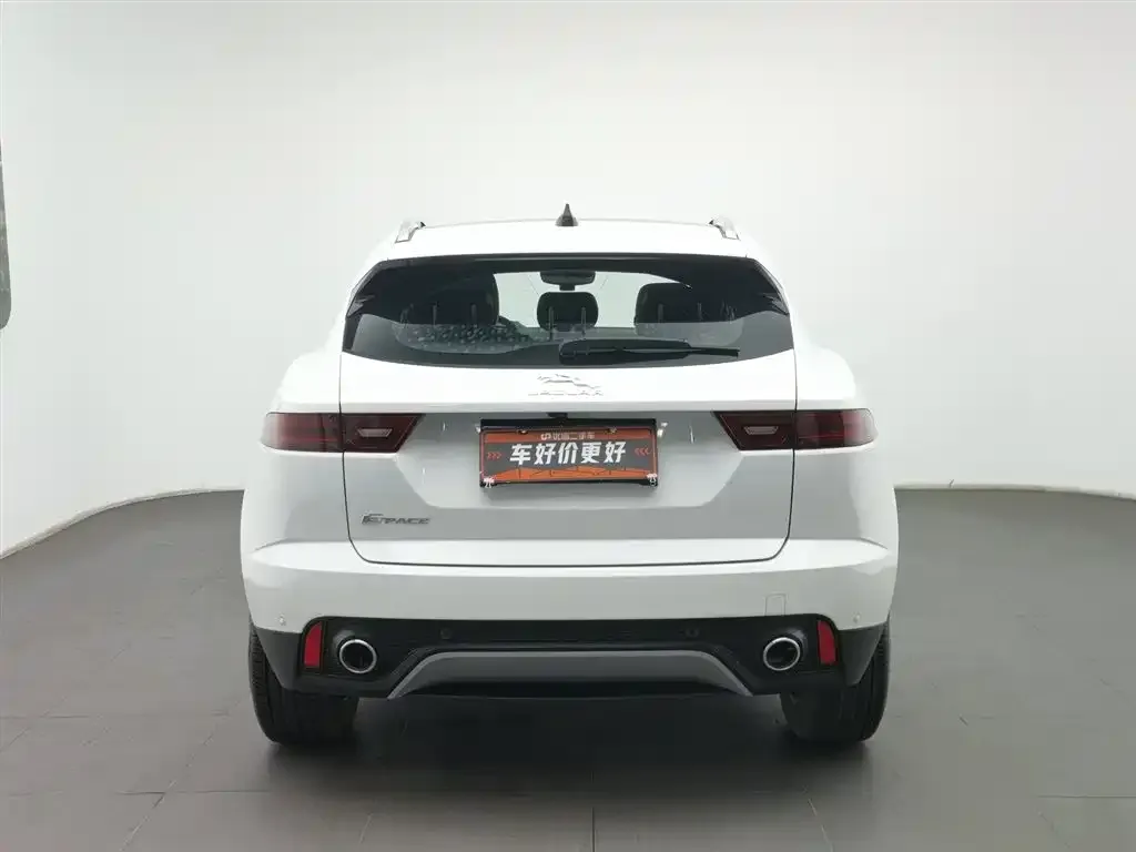 Jaguar E-PACE — фото 2