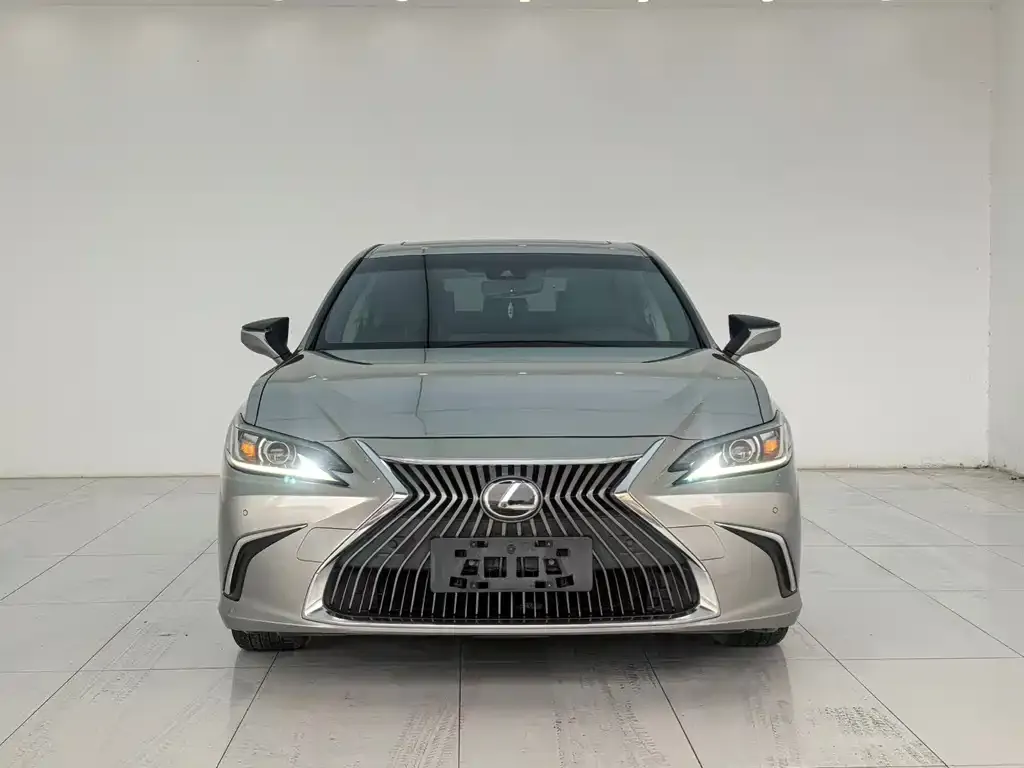 Lexus ES — фото 2