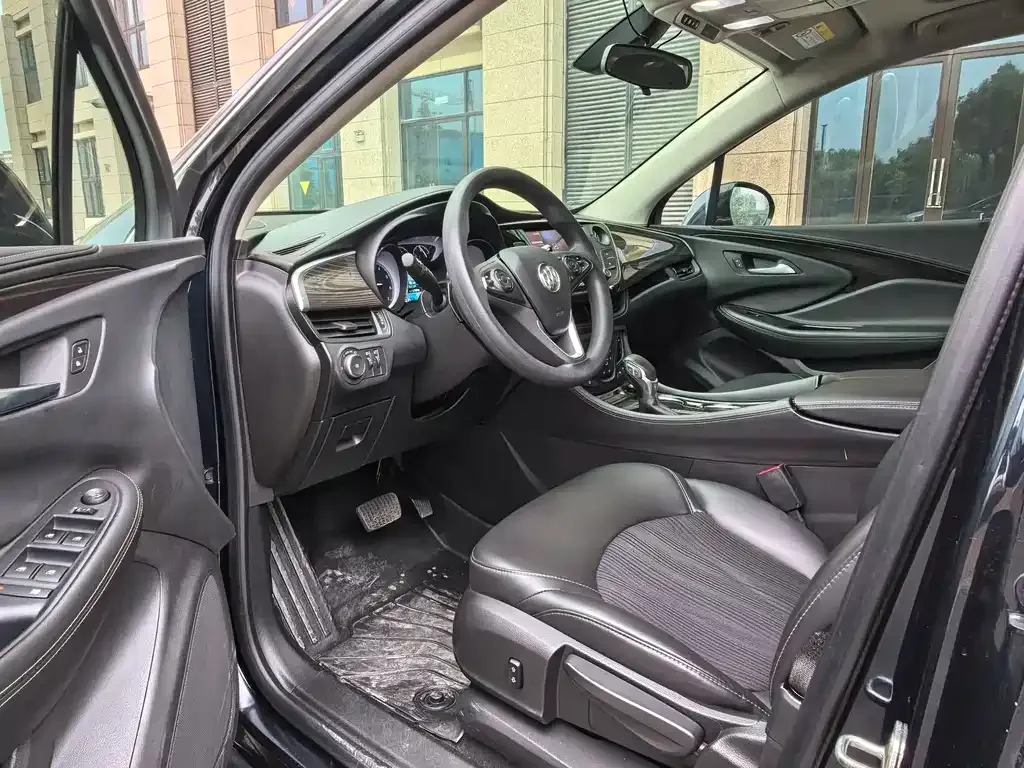 Buick Envision Plus — фото 9