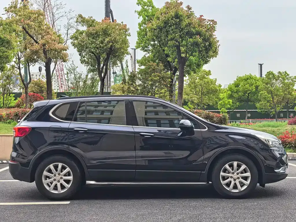 Buick Envision Plus — фото 10