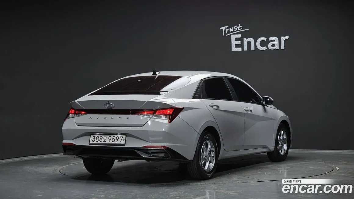Hyundai AVANTE — фото 2