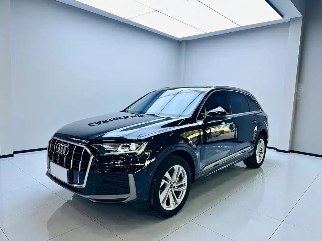 Audi Q7 — фото 1
