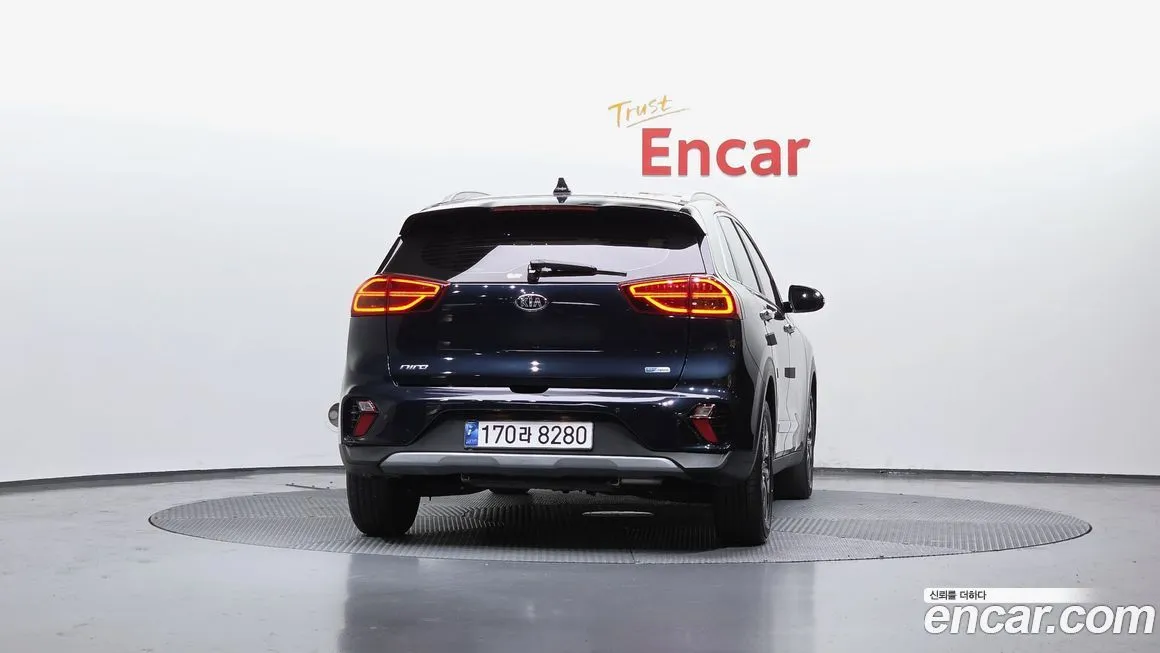 Kia Niro — фото 10