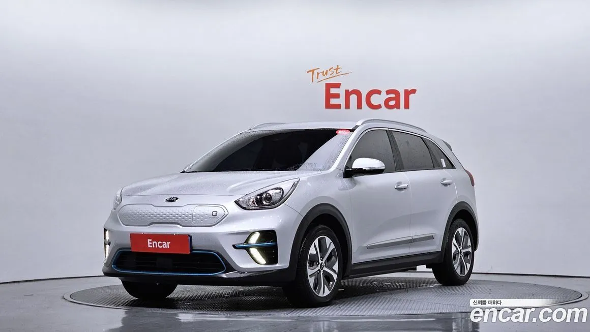 Kia Niro — фото 1