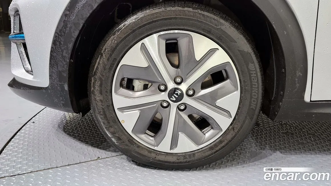 Kia Niro — фото 9