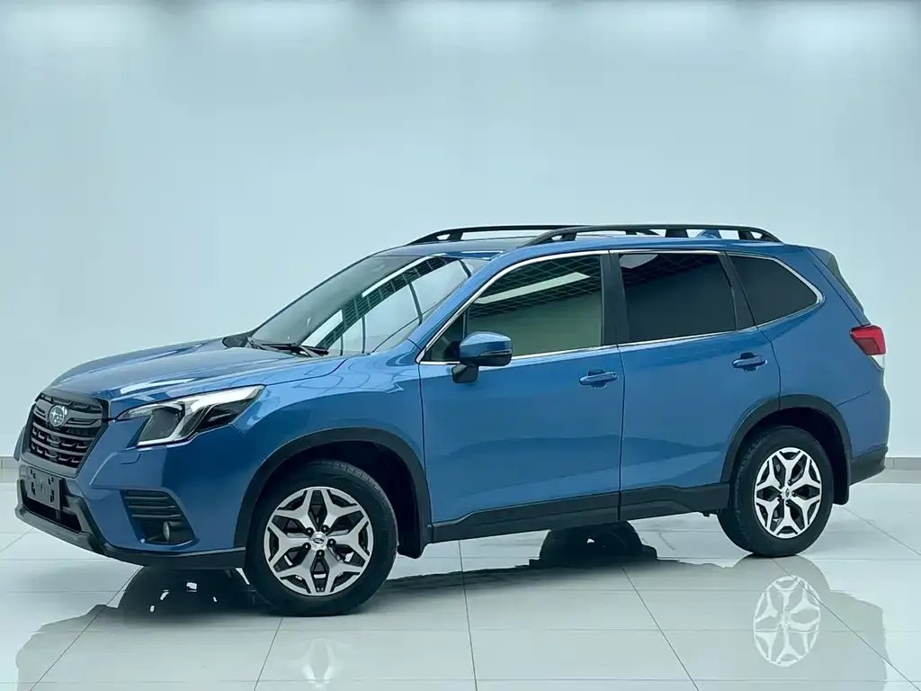 Subaru Forester — фото 1