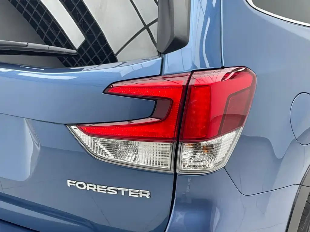 Subaru Forester — фото 7