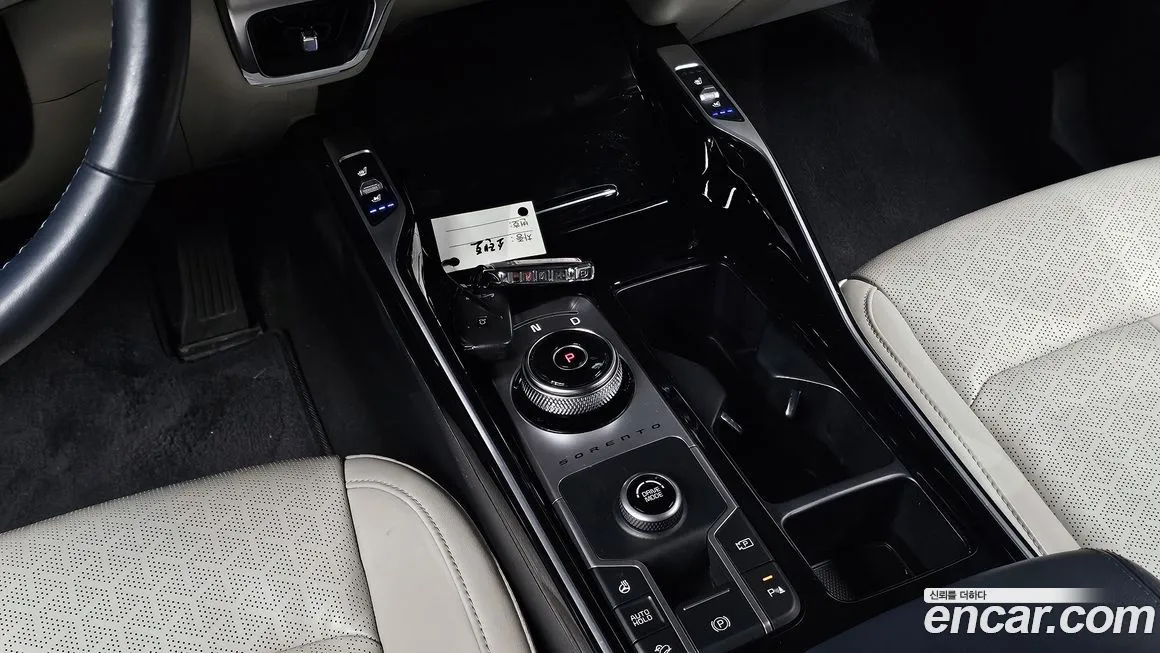 Kia Sorento — фото 8