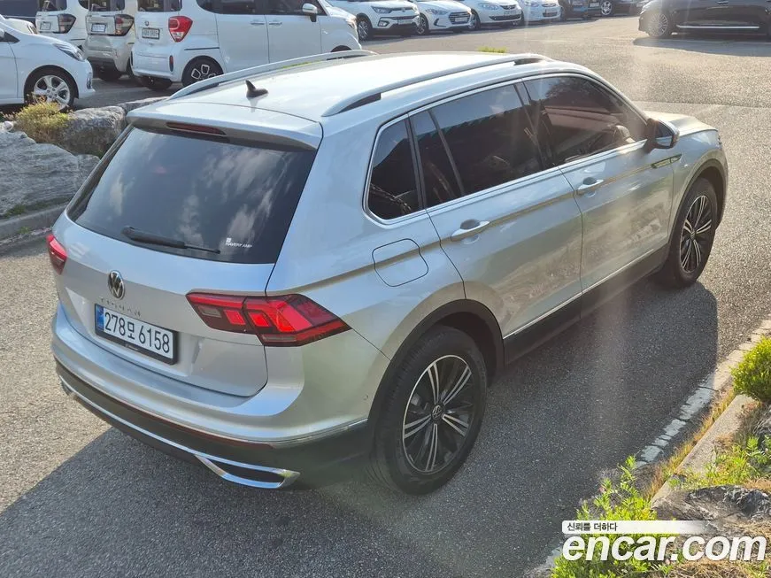 Volkswagen Tiguan — фото 8