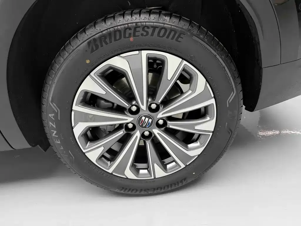 Buick Envision Plus — фото 4