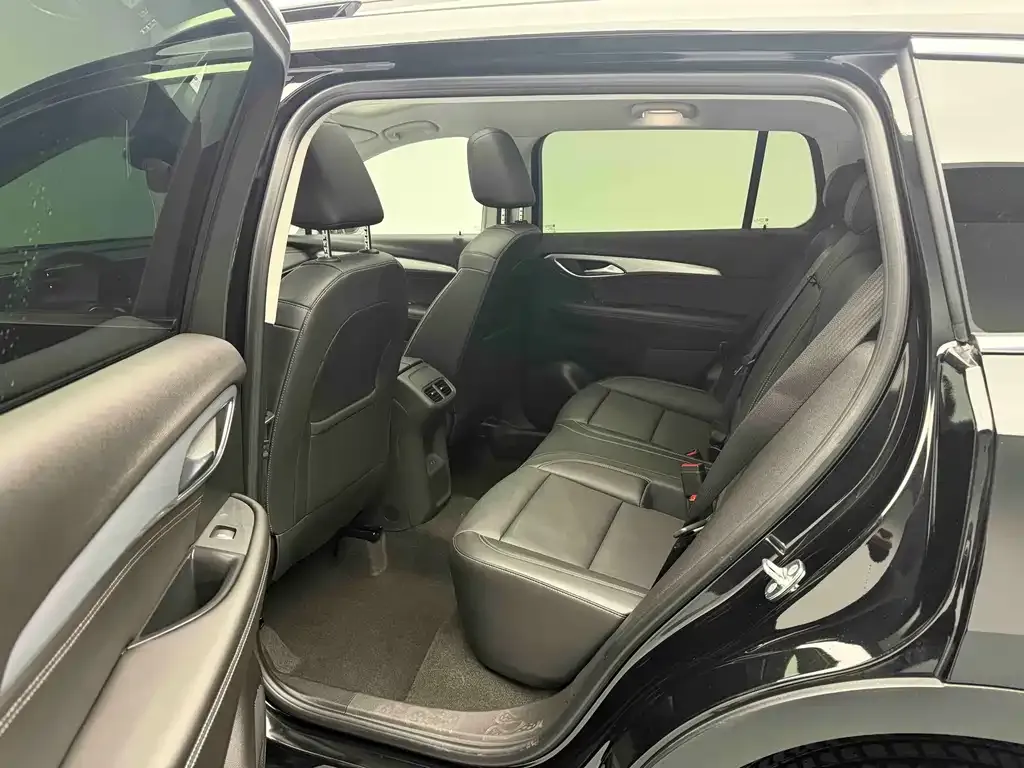Buick Envision Plus — фото 7