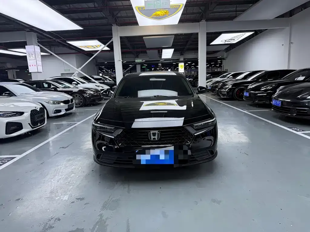 Honda Accord — фото 10