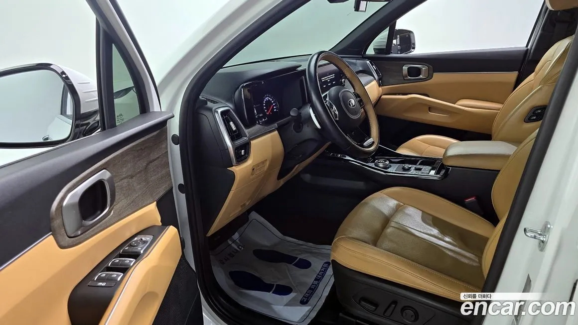 Kia Sorento — фото 8