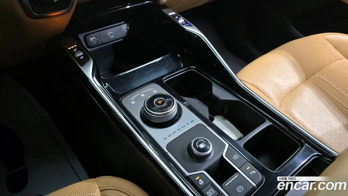 Kia Sorento — фото 5