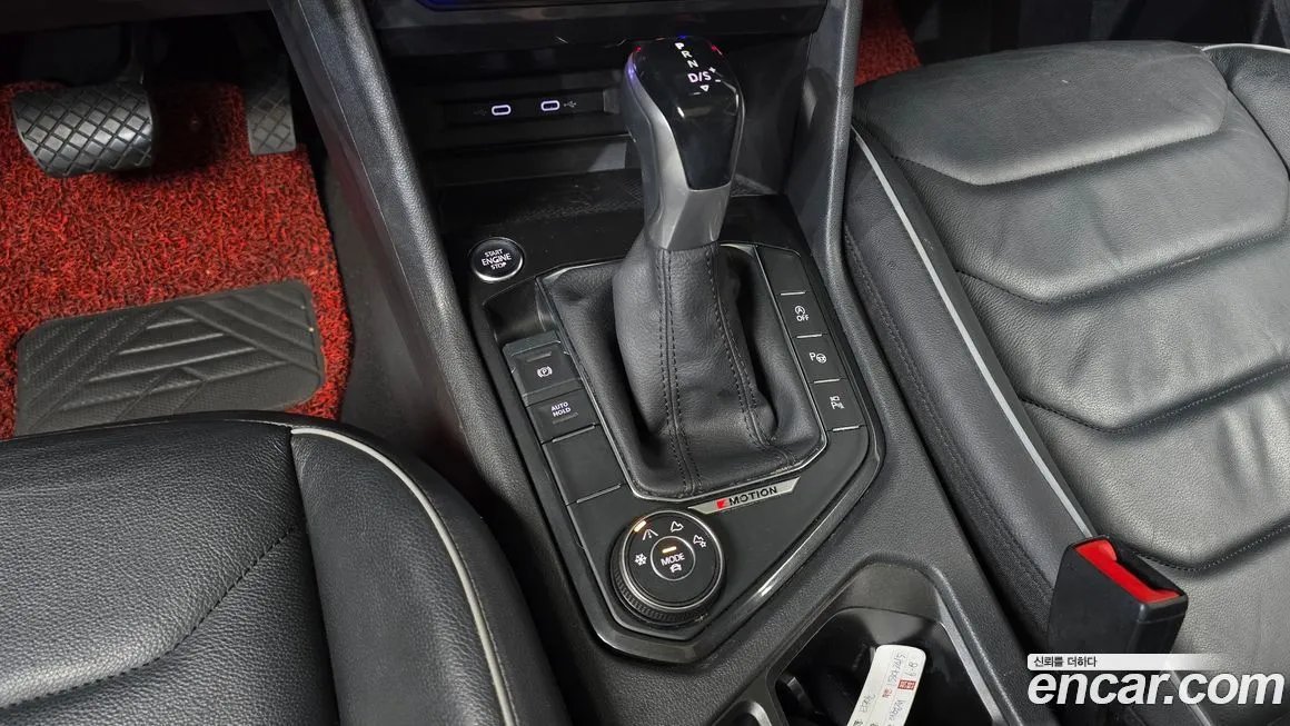 Volkswagen Tiguan — фото 6