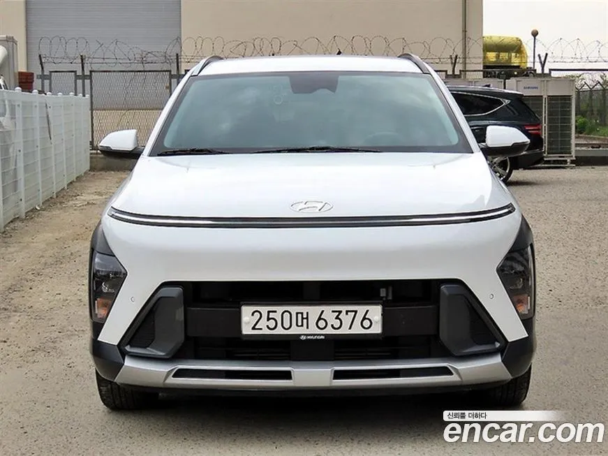 Hyundai Kona — фото 1