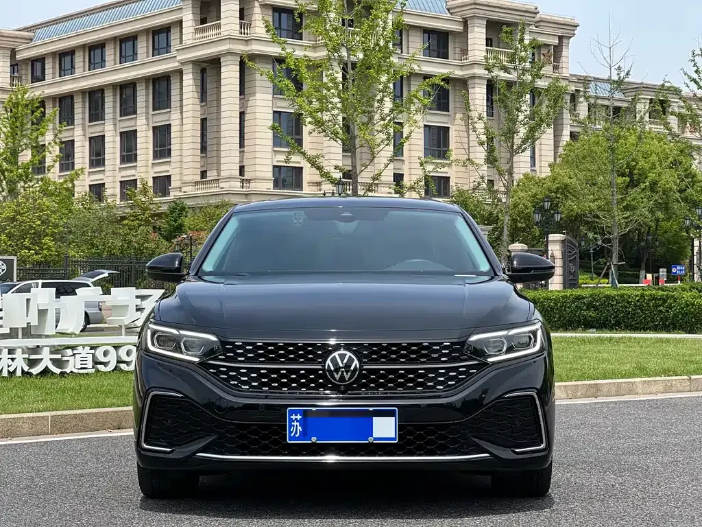 Volkswagen Passat — фото 6