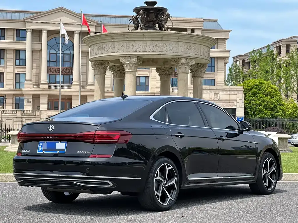 Volkswagen Passat — фото 5