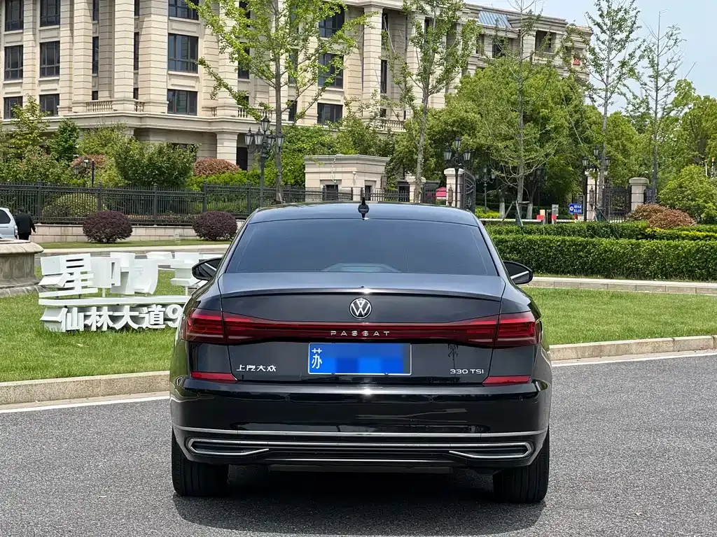 Volkswagen Passat — фото 8