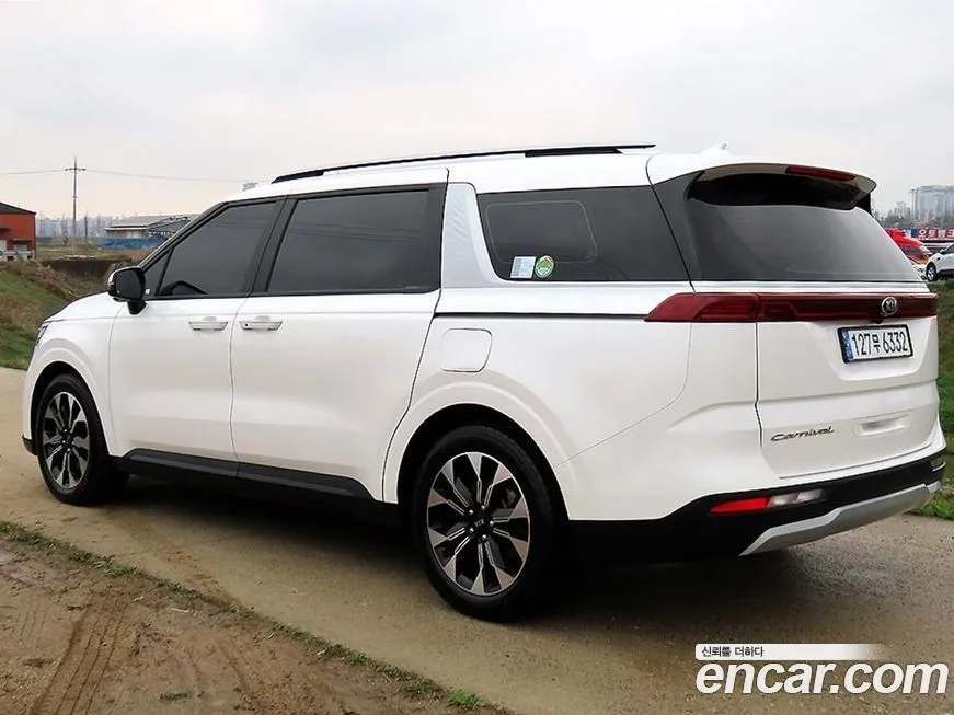 Kia Carnival — фото 2