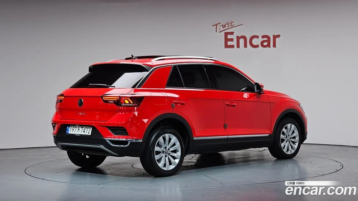 Volkswagen T-Roc — фото 3
