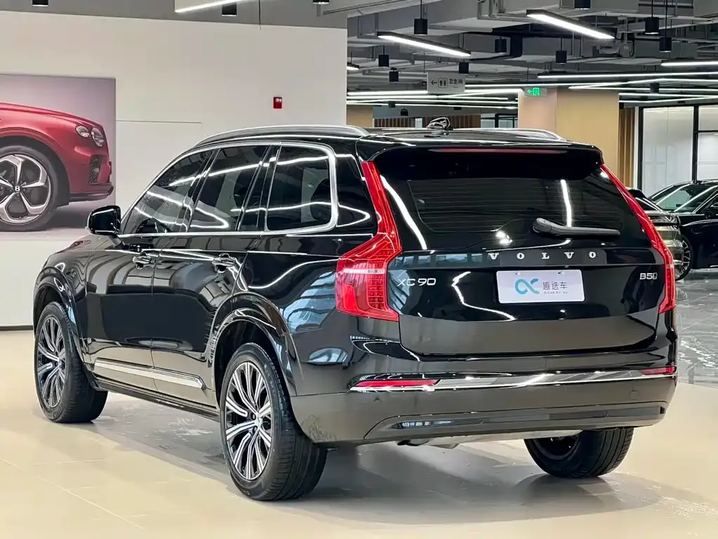 Volvo XC90 — фото 5
