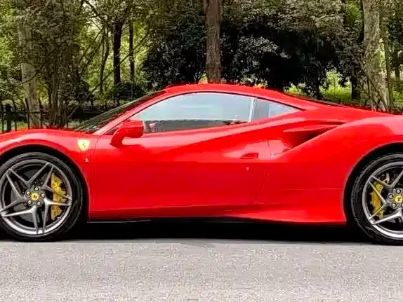 Ferrari F8 — фото 2