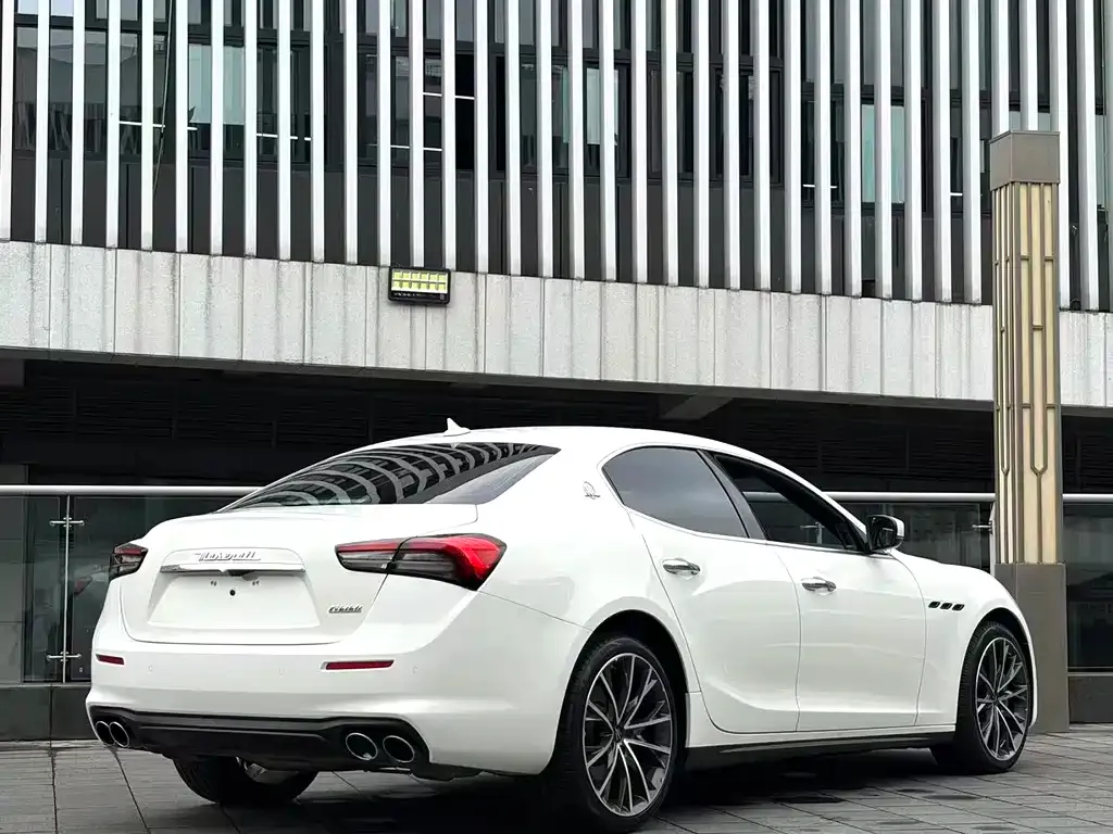 Maserati Ghibli — фото 5