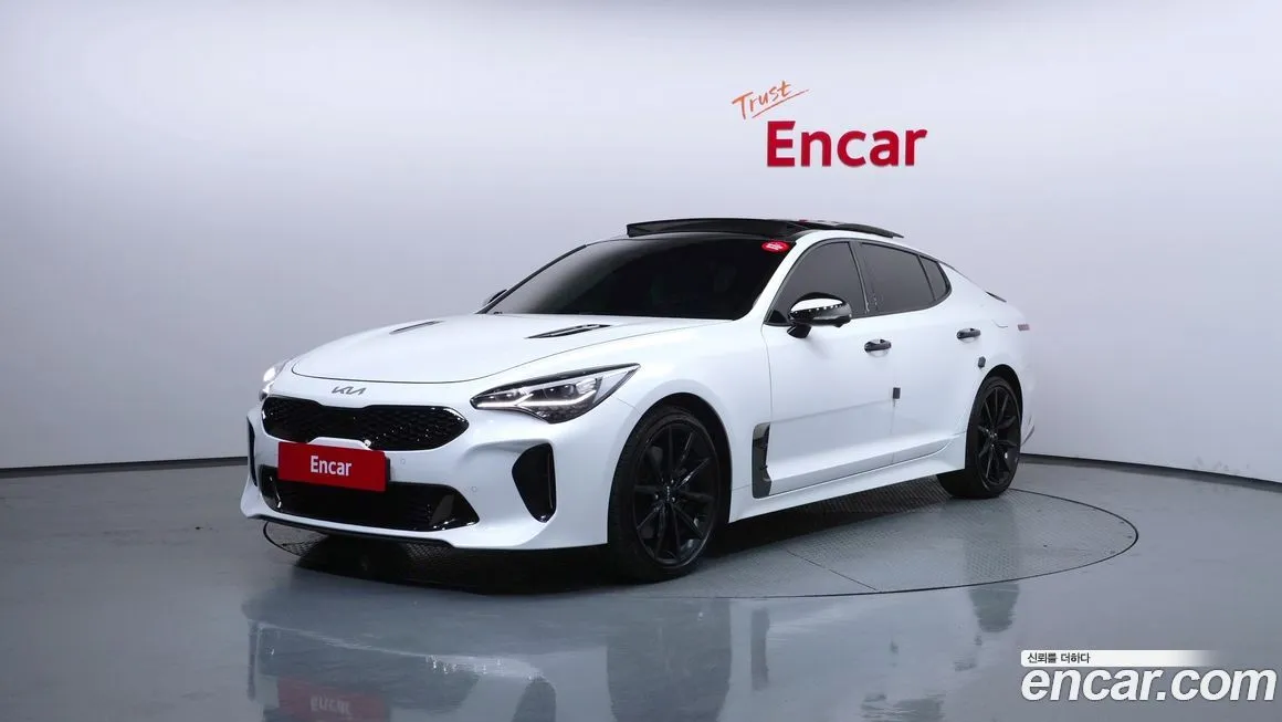 Kia Stinger — фото 1
