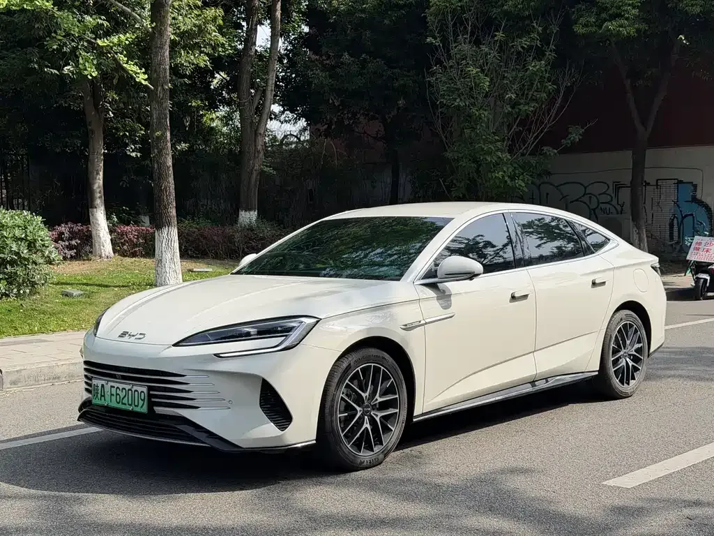 BYD Seal 07 DM-i — фото 1