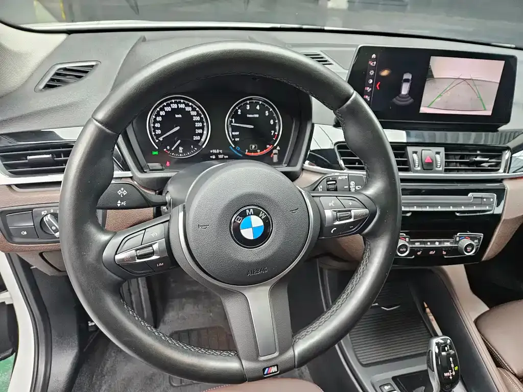 BMW X1 — фото 10