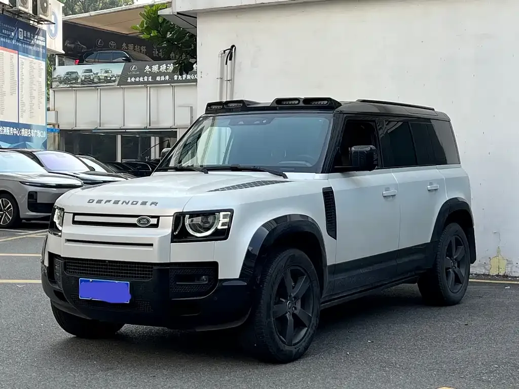 Land Rover Defender — фото 10