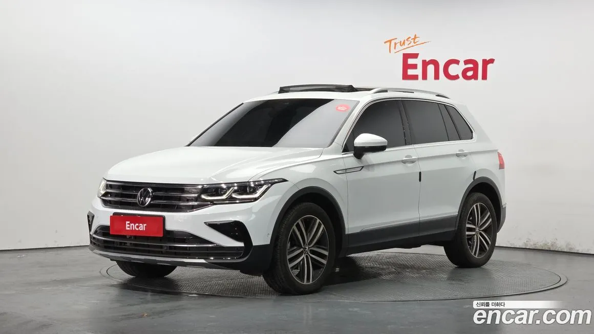 Volkswagen Tiguan — фото 1