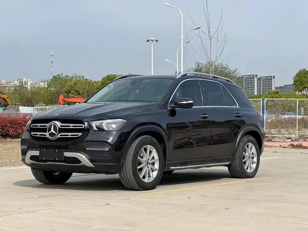 Mercedes-Benz GLE — фото 1