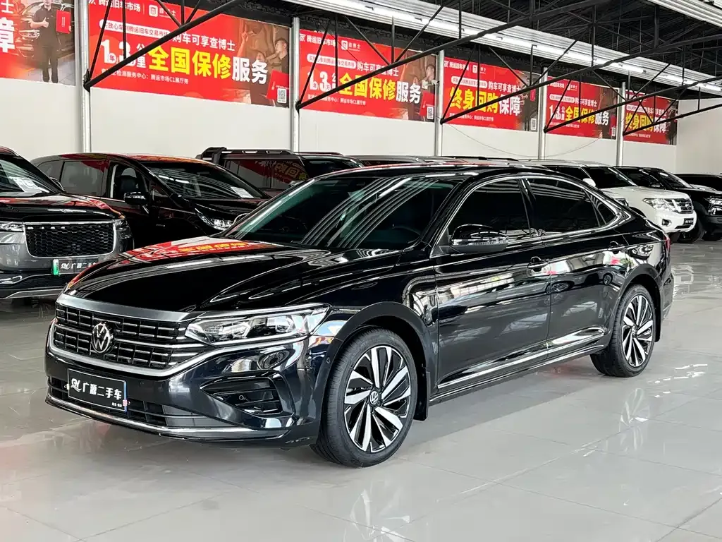 Volkswagen Passat — фото 1