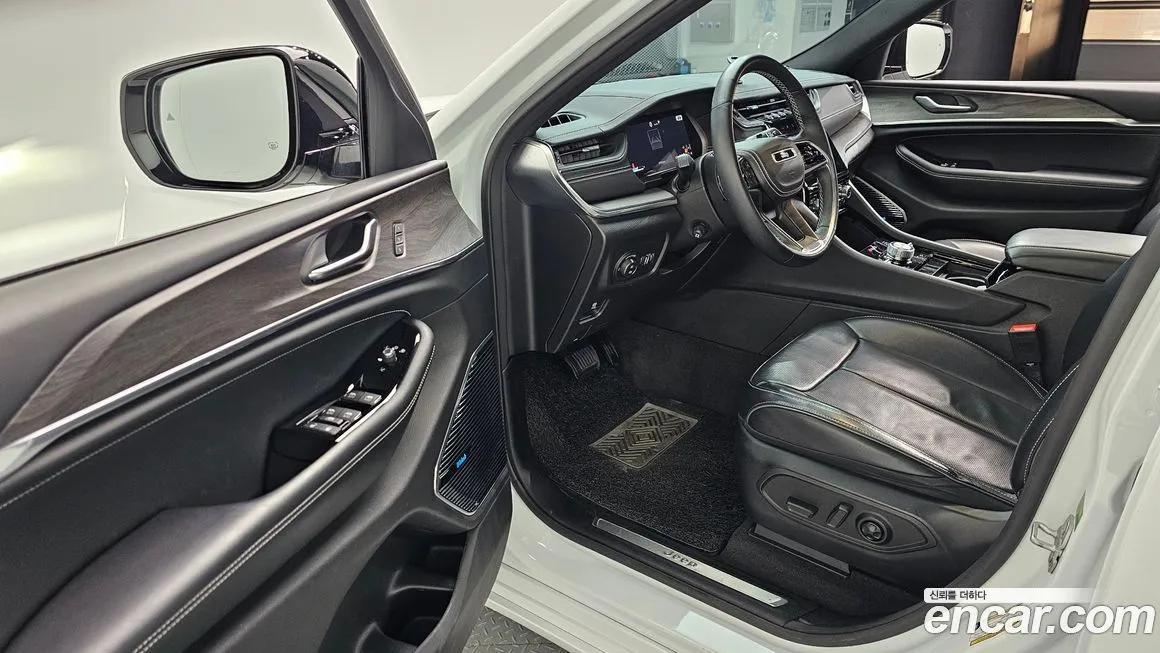 Jeep Cherokee — фото 9
