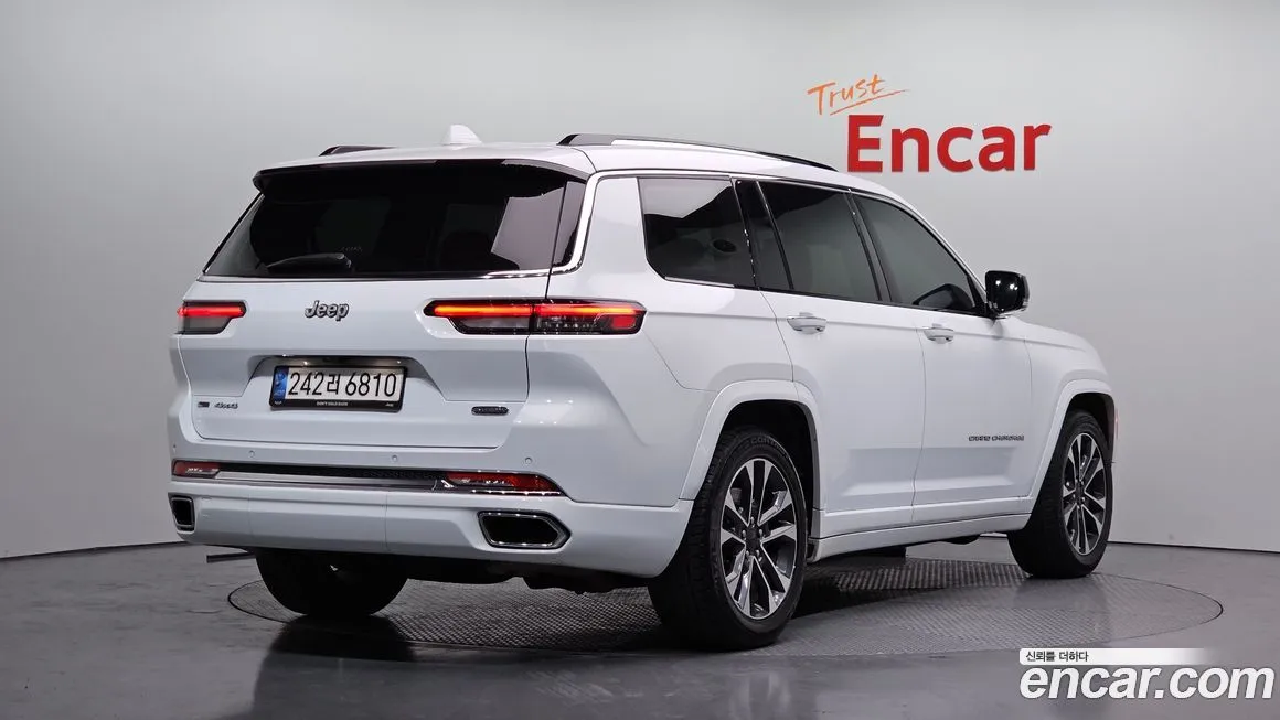 Jeep Cherokee — фото 6
