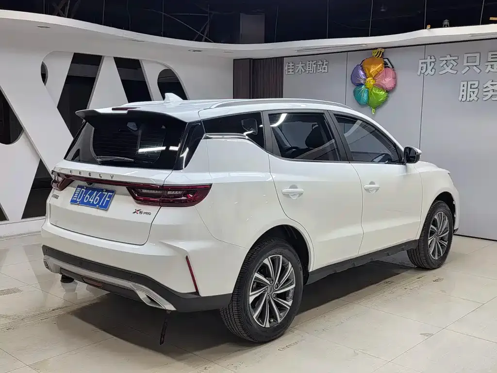 Geely Vision X6 — фото 9