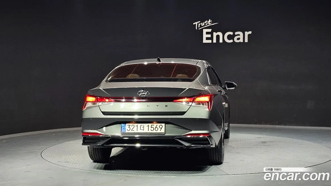 Hyundai AVANTE — фото 3