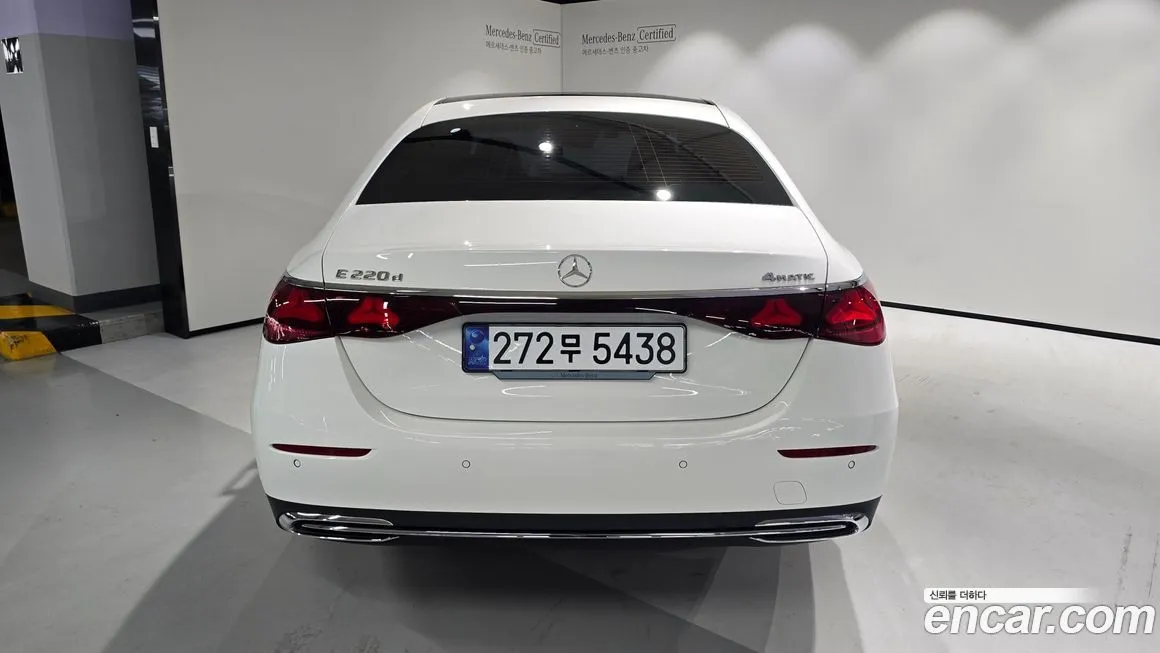 Mercedes-Benz E-Class — фото 10